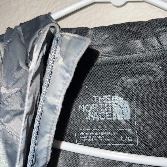 Camo North Face Windbreaker - Picture 4 of 15